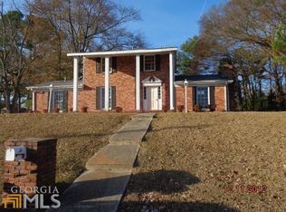 526 Ventura Dr, Forest Park, GA 30297