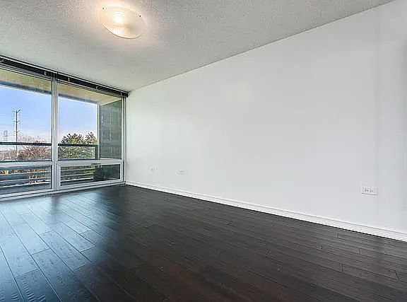 5th image of 9655 Woods Dr #607