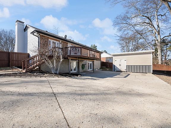 5th image of 801 Countrywood Dr