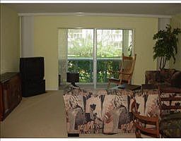5th image of 80 Venetian Dr #105