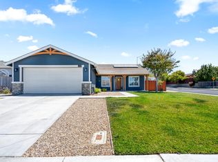 2399 Paradise Dr, Hollister, CA