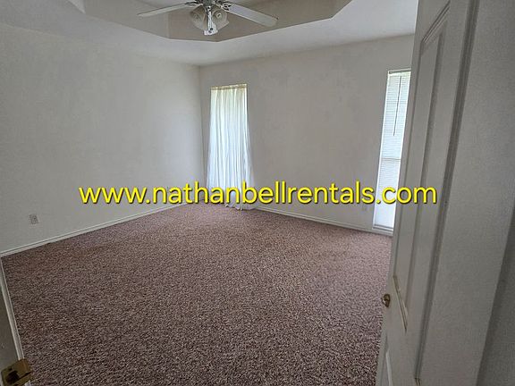 3rd image of 2625-27 40th St SE #2627