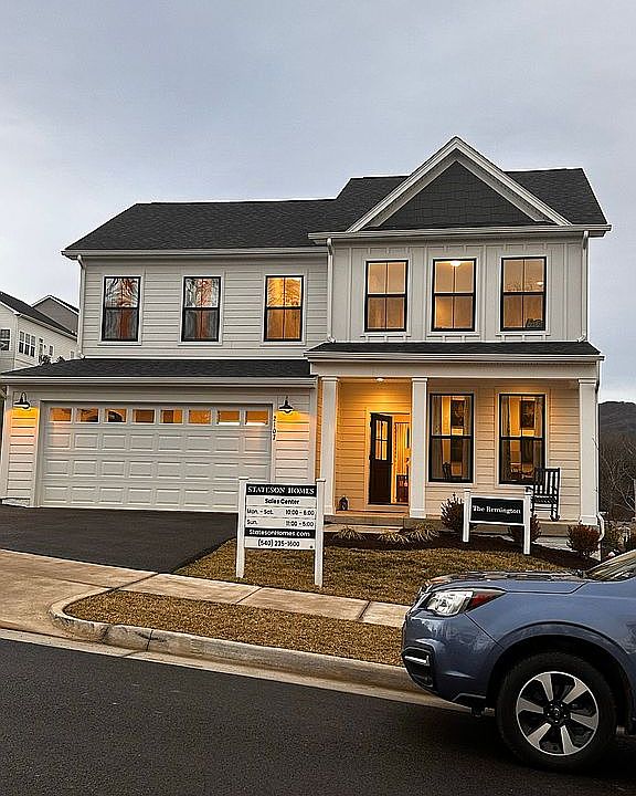 1st image of 2107 Kings Walk Dr NE
