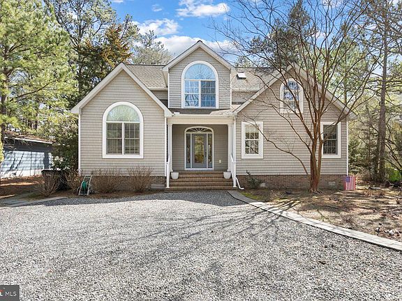 3rd image of 21 Cedar Rd