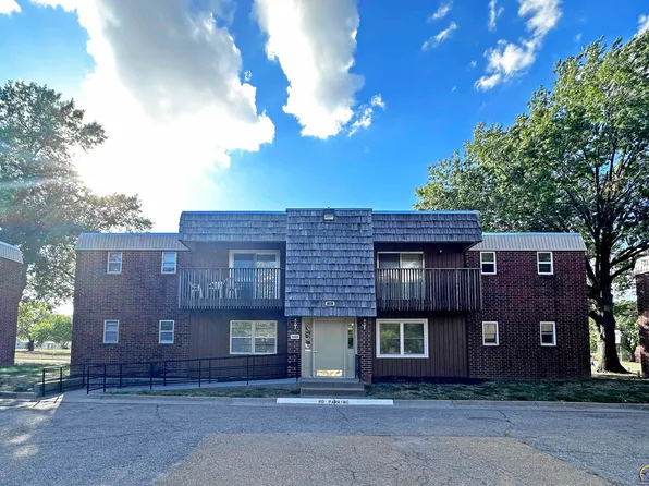 5460 SW 12th Ter APT 1, Topeka, KS 66604