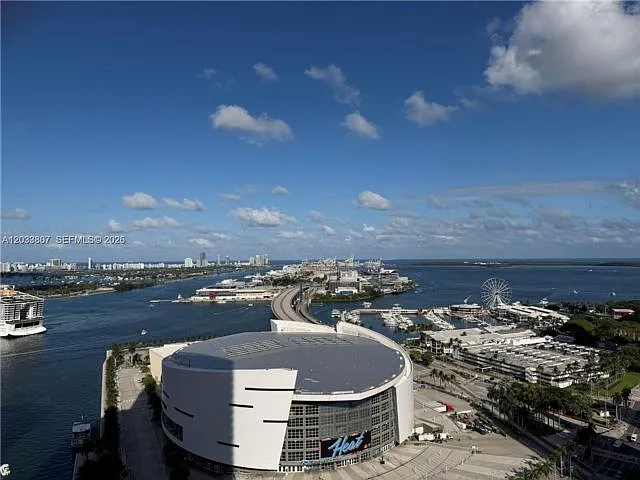 888 Biscayne Blvd #3001