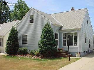 1st image of 430 E 274th St