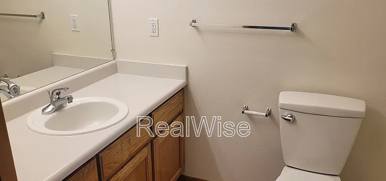 2210 SW Bridge St — Photo 26