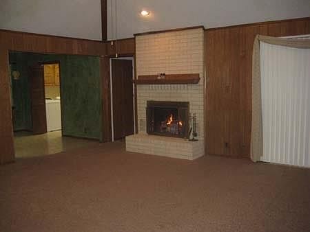 3rd image of 202 Iroquois Ln