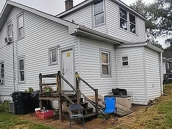 2nd image of 8909 W Pendleton Ave