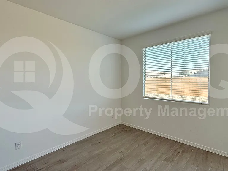 22824 E Roundup Way — Photo 10