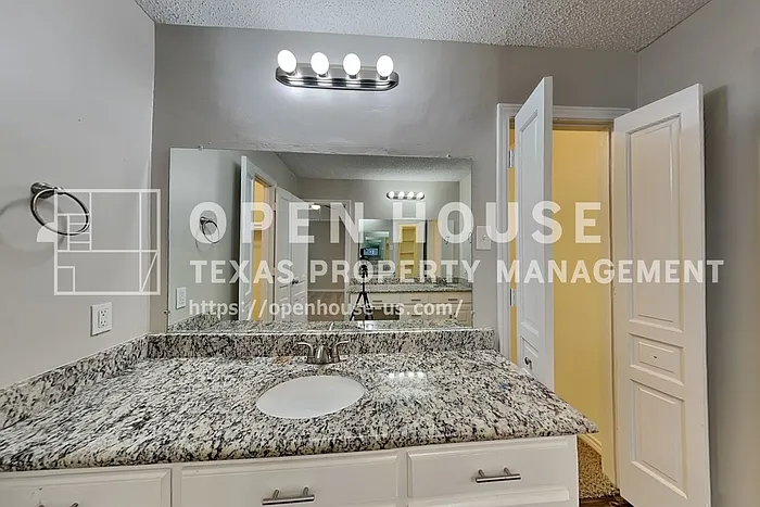 2237 Valley Ml — Photo 13