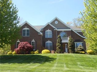 43 Sachem Dr, Shelton, CT 06484