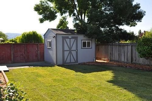 4th image of 289 Garrett Dr