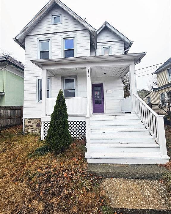 1st image of 552 Willett Ave Floor 2