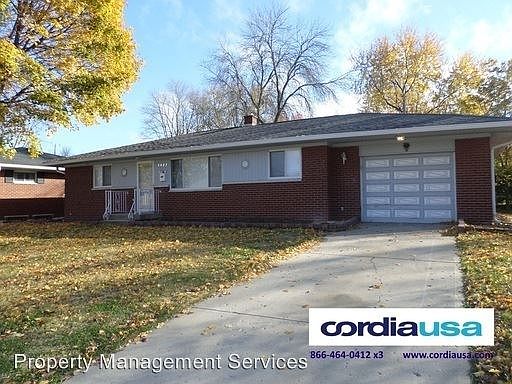3rd image of 4427 Shady Ln