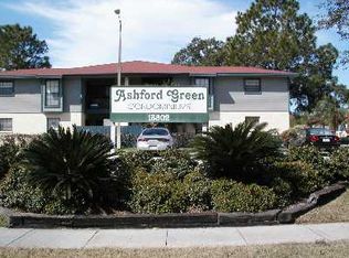 4120 Ashford Green Pl #J104, Tampa, FL 33613