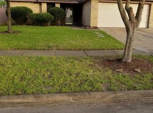 6907 Lost Thicket Dr, Houston, TX 77085