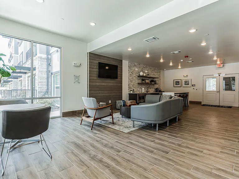 Vista at Interpark — Photo 7