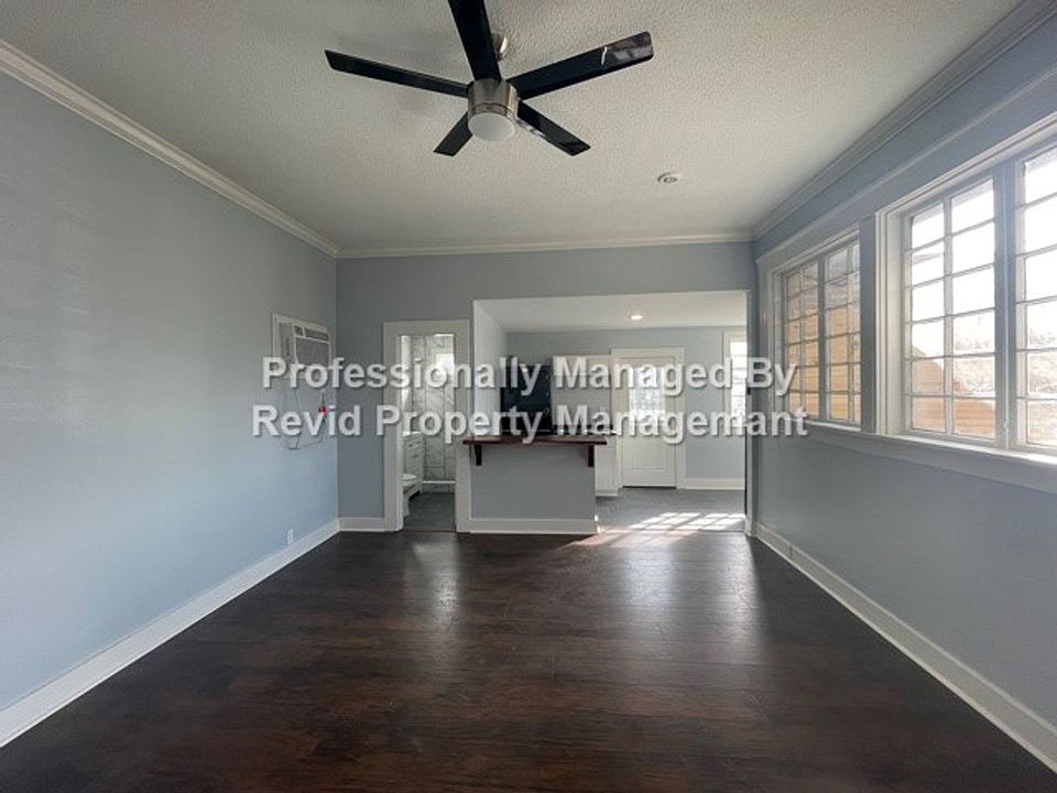 1st image of 56 N Willett St APT 3