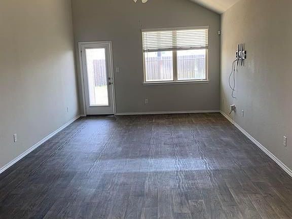 4th image of 5522 Clover Blossom Ln