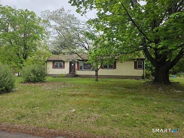 1st image of 17 Edgewood Court