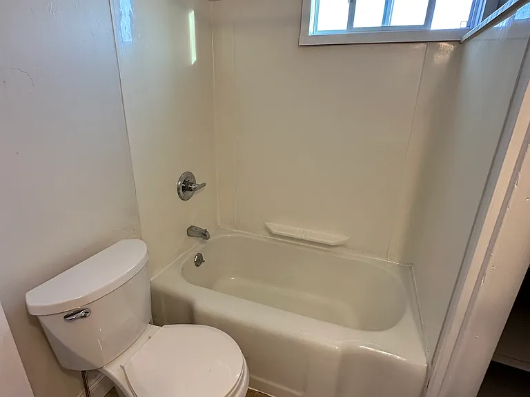 111 Mortimer St #1 — Photo 11