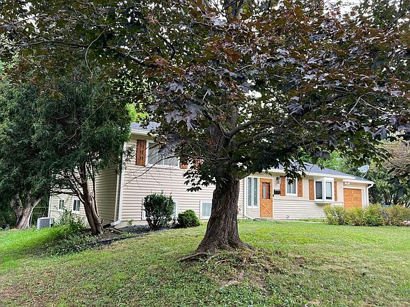 3rd image of 3600 Robinwood Ter
