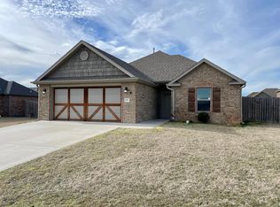 571 Sundowner Ranch Ave, Prairie Grove, AR 72753