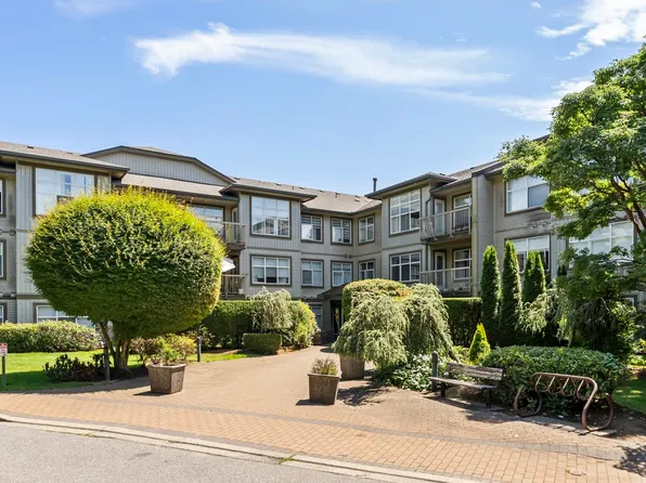 14885 105th Ave #212, Surrey, BC V3R 2V6