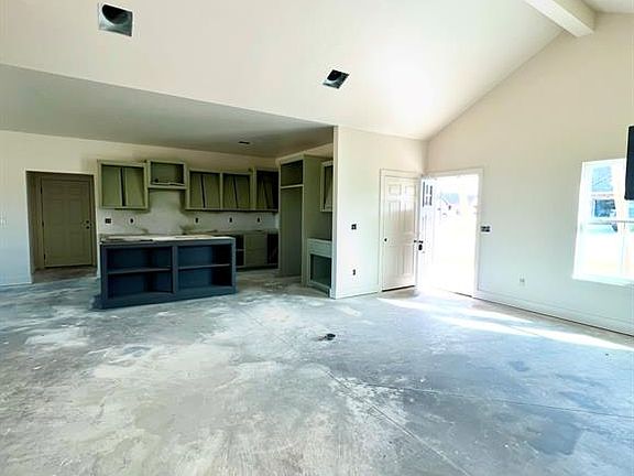 3rd image of 4600 Red Bird Rd