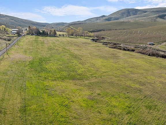 4th image of 1260 Burbank Creek Road