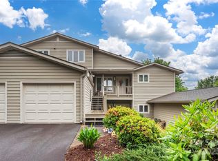 282 Skylark Ln, Waynesville, NC 28786