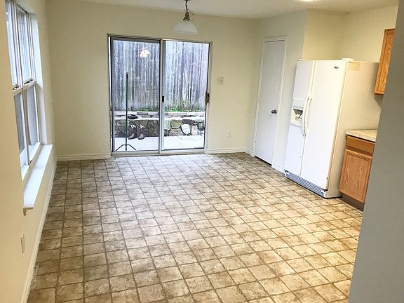 5th image of 615 Vista Verde Dr