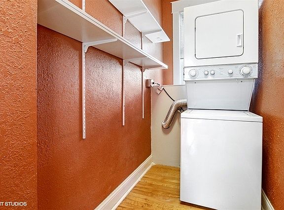 5th image of 4112 W Wellington Ave