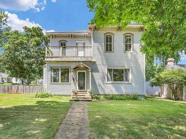 403 E Cooke St, Mount Pulaski, IL 62548