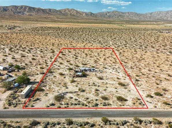 10313 E Lake Rd, Cantil, CA 93519