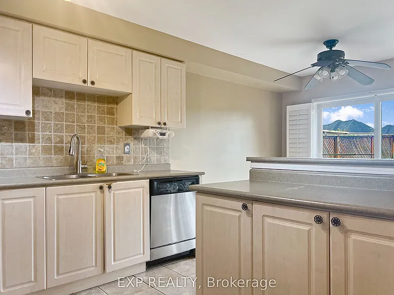 26 Millcliff Cir #UPPER — Photo 13