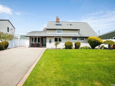 402 Twin Lane, Wantagh, NY, 11793