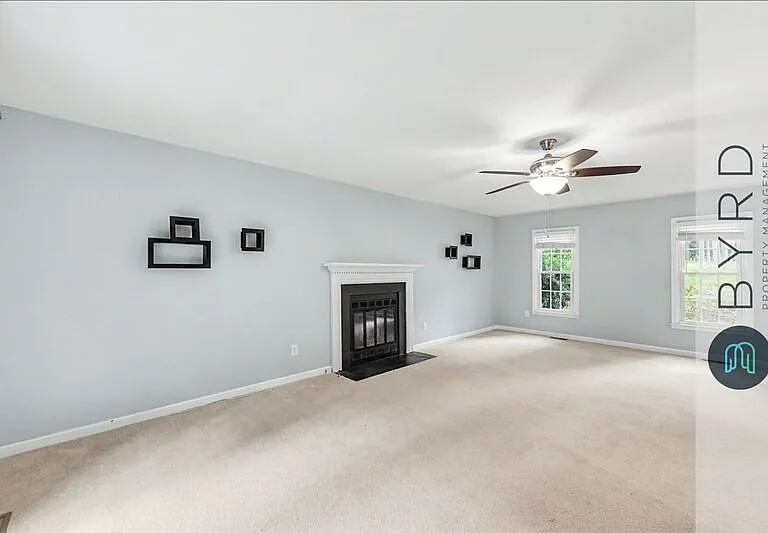 4743 Fordham Rd — Photo 9