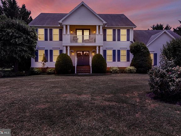3rd image of 1204 Redwood Hills Cir