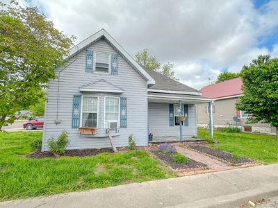 106 1st St, Pleasant Hill, IL, 62366
