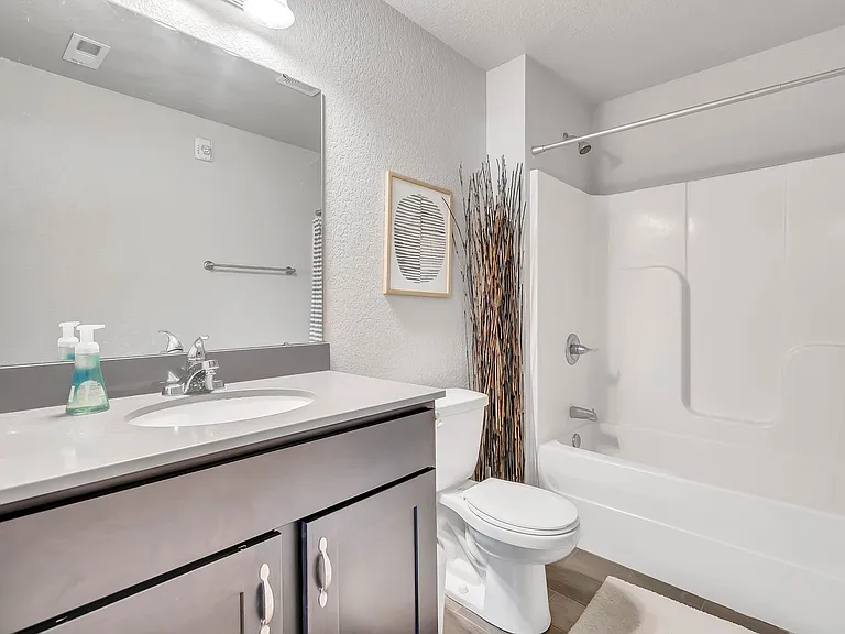 Willow Falls Apartments — Photo 13