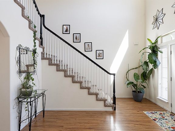 2nd image of 2906 W Ezra Ln