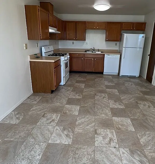 2 bed, 1.5 bath, 1066 sqft, $1,488 — Photo 4