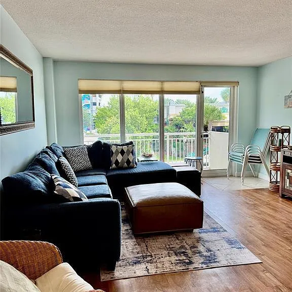 133 N Pompano Beach Blvd #108 — Photo 14