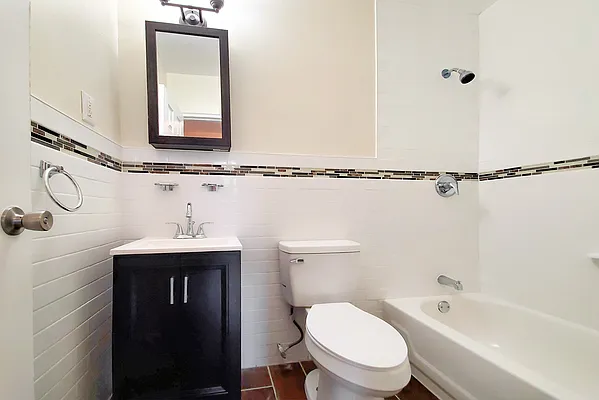 Rented by Warburg | media 8