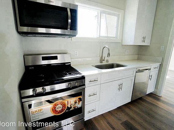 2nd image of 212 N Cummings St