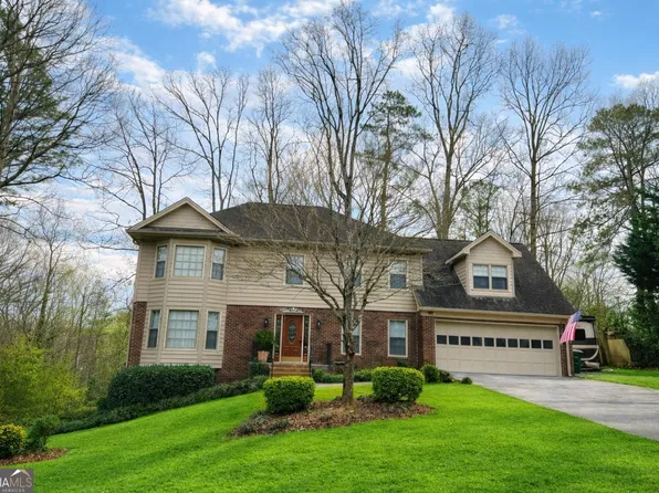 5788 Lost Grove Dr, Lilburn, GA 30047