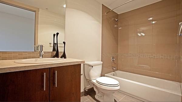 1st image of 4547 8th Ave NE Unit 514